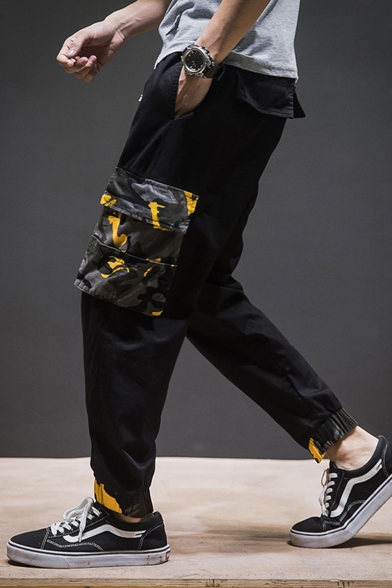 Trendy Camouflage Printed Large Flap Pocket Side Drawstring Waist Elastic Cuffs Mens Fashion Cargo Pants