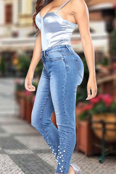 sexy women wearing jeans