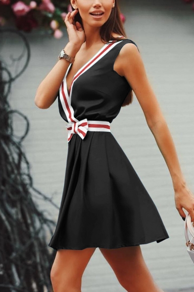 Cute Fancy Sleeveless Surplice Neck Bow Tie Waist Contrast Piped Plain Pleated Short A-Line Dress for Ladies