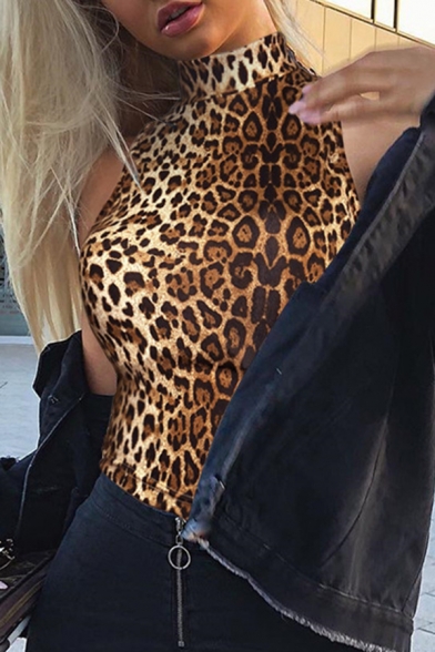 Stylish Girls' Sleeveless Mock Neck Leopard Patterned Slim Fit Crop Tank Top in Brown