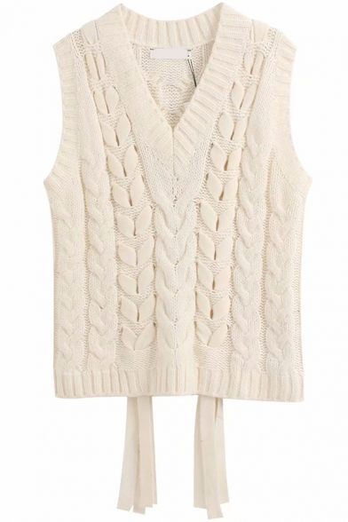 Elegant Girls' Sleeveless Deep V-Neck Cable Knit Fringe Decoration Loose Pullover Sweater Vest in Beige