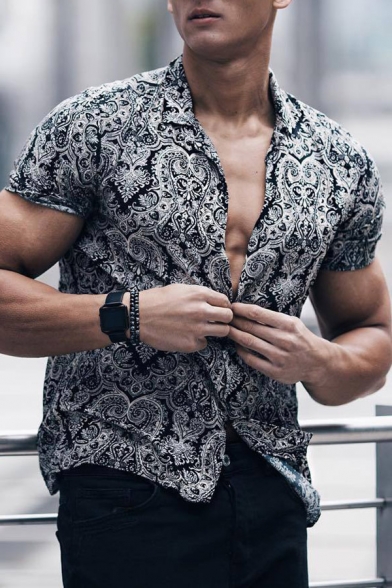 Summer Popular Black Totem Print Short Sleeve Button Up Beach Camp Shirt for Men