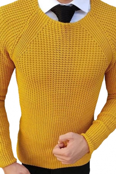 Men's Classic Solid Color Long Sleeve Round Neck Slim Fit Knitted Pullover Sweater