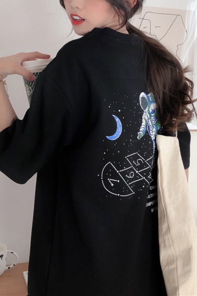 Kpop Girls Short Sleeve Round Neck Astronaut Moon Graphic Oversize Tee