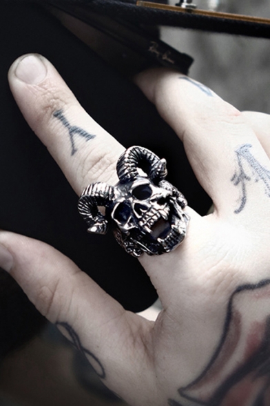Gothic Silver Creepy Skull Ram Head Punk Ring for Men
