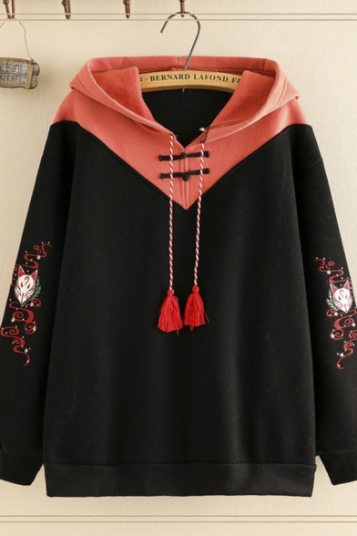 Vintage Women's Long Sleeve Fringe Drawstring Cat Pattern Frog Button Detail Colorblock Relaxed Hoodie in Black