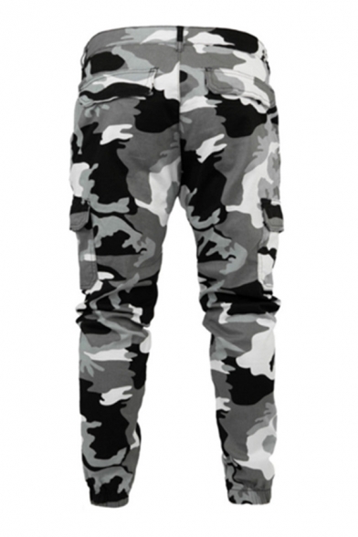 Black Stylish Mid Rise Flap Pockets Camo Printed Cuffed Ankle Length Relaxed Fit Trousers for Mens