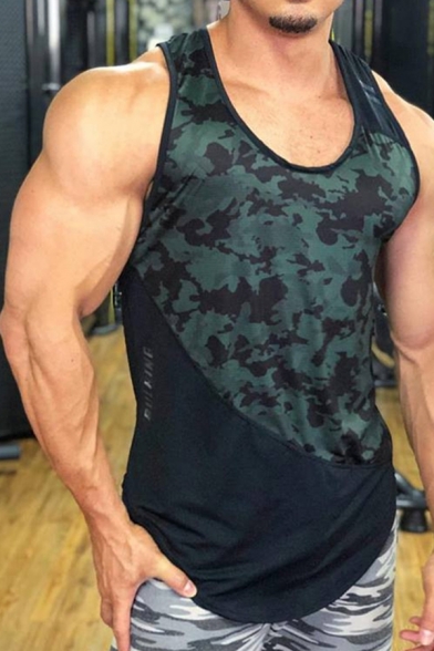 Leisure Popular Muscle Mens Sleeveless Round Neck Camo Printed Patchwork Curved Hem Slim Fitted Tank in Camo