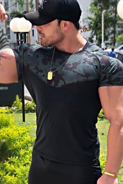 Fashionable Boys Short Sleeve Crew Neck Camo Printed Panel Slim Fitted T Shirt in Black