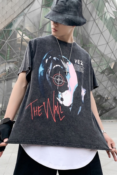 Dark Acid Wash Letter The Wall Abstract Face Graphic Short Sleeve Crew Neck Relaxed T-Shirt in Black