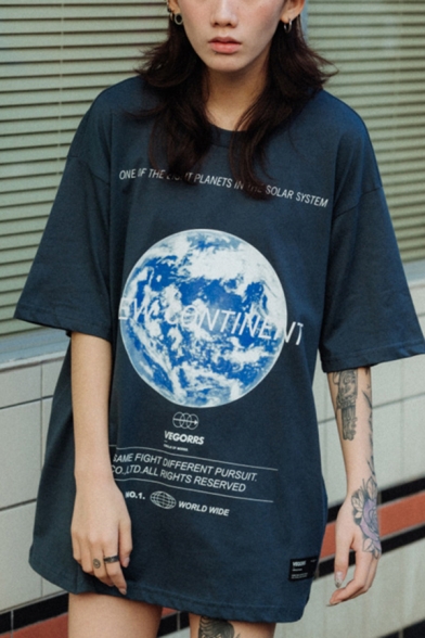 New Continent Letter Earth Graphic Short Sleeve Crew Neck Loose Harajuku Tee in Blue