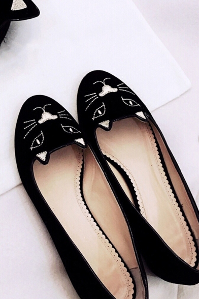 Fashionable Fancy Girls Cat Embroidered Velvet Flat Loafers