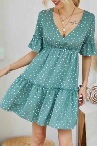 Stylish Womens Polka Dot Printed Ruffled Trim Short Sleeve V-neck Short Pleated A-line Dress in Green