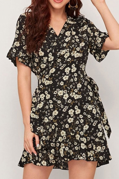 Glamorous Womens Ditsy Floral Print Bell Short Sleeve V-neck Bow Tie Waist Ruffled A-line Dress in Black