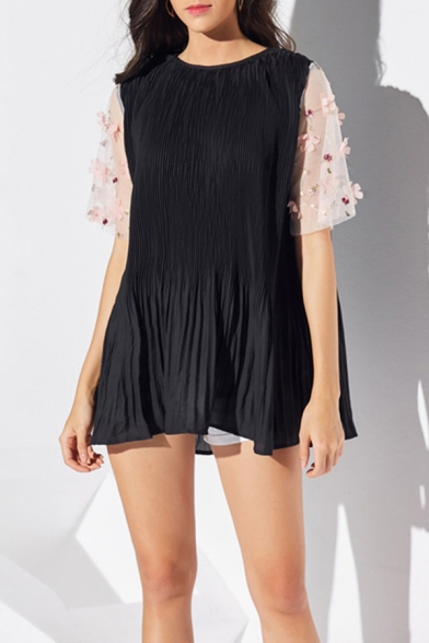 Stylish Girls Patched Flower Sheer Mesh Short Sleeve Crew Neck Mini Pleated A-line Dress in Black