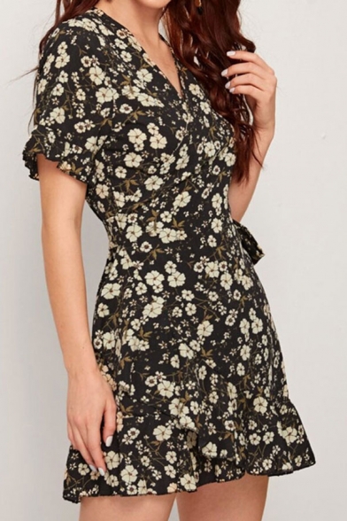 Glamorous Womens Ditsy Floral Print Bell Short Sleeve V-neck Bow Tie Waist Ruffled A-line Dress in Black