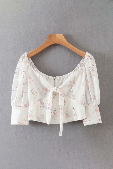 Pretty Girls All Over Floral Print Puff Sleeve V-neck Tied Front Hollow Out Asymmetric Hem Fit Crop T Shirt in White