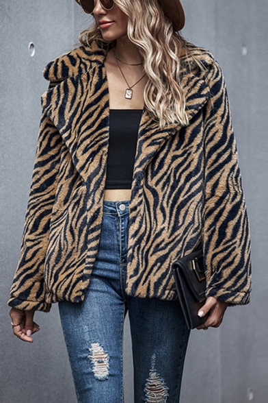 

Stylish Womens Tiger Print Open Front Two-Pocket Exaggerate Collar Long Sleeve Loose Plush Faux Fur Coat in Khaki, LM678327