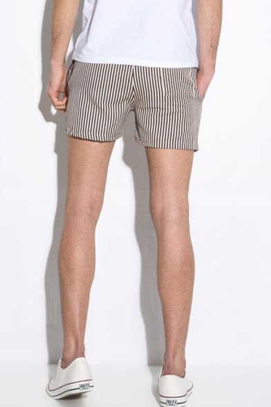 Fashionable Mens Vertical Striped Printed Drawstring Waist Pocket Mid Rise Straight Fit Shorts