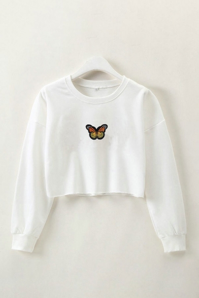 Popular Womens Butterfly Embroidery Long Sleeve Crew Neck Relaxed Fit Crop Pullover Sweatshirt in White