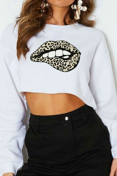 Edgy Looks Leopard Lip Pattern Long Sleeve Crew Neck Relaxed Cropped Pullover Sweatshirt in White