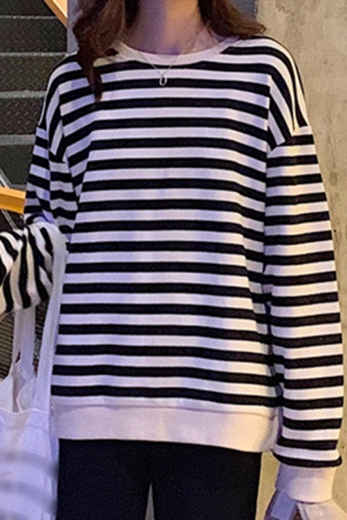 Trendy Women's Sweatshirt Vertical Stripe Pattern Contrast Trim Round Neck Long-sleeved Relaxed Fit Sweatshirt