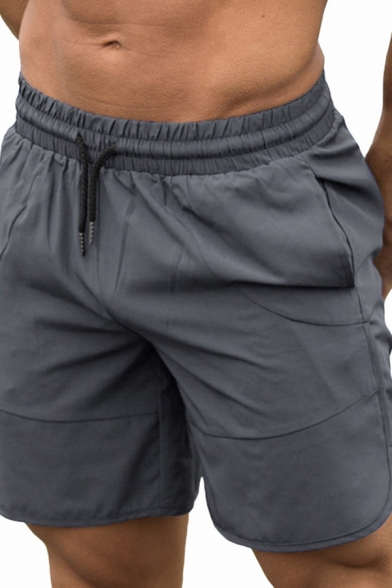 Leisure Men's Shorts Elastic Drawstring Waist Solid Color Side Pockets Panel Split Hem Regular Fitted Workout Shorts