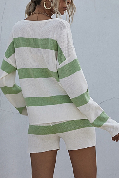 Fancy Striped Long Sleeve V-neck Loose Tee & Drawstring Waist Shorts Set in Green