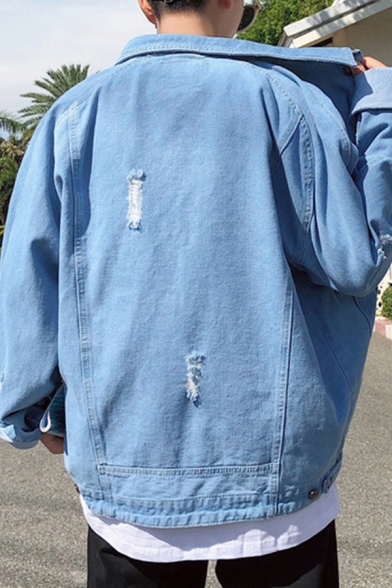 Trendy Men's Denim Jacket Flap Pockets Distressed Design Spread Collar Long Sleeves Regular Fitted Denim Jacket with Light Washing Effect