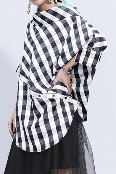 Stylish Womens Shirt Checkered Pattern 3/4 Batwing Sleeve Boat Neck Oblique Button Curved Hem Loose Shirt in Black-white