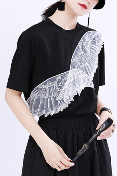 Leisure Women's T-Shirt Wing Pattern Crew Neck Short Sleeves Regular Fitted Tee Top