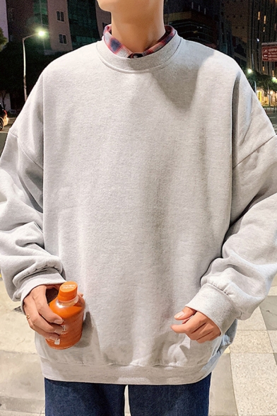 Leisure Men's Sweatshirt Solid Color Round Neck Long-sleeved Regular Fitted Pullover Sweatshirt
