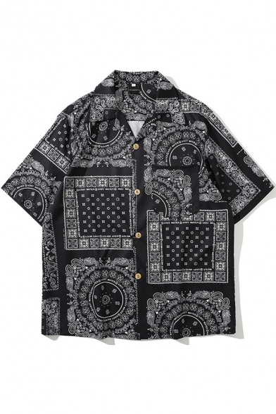 Unique Men's Shirt All over Paisley Pattern Button-down Spread Collar Short Sleeves Relaxed Fit Shirt