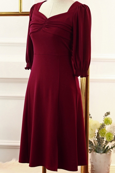 Elegant Ladies Dress Half Sleeve Sweetheart Neck Mid Pleated A-line Dress in Burgundy