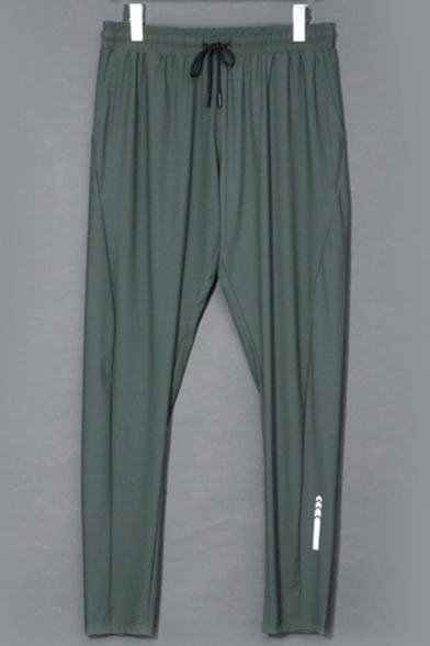 Men Simple Pants Plain Elastic Waist Mid-Rise Pocket Detail Long Skinny Pants