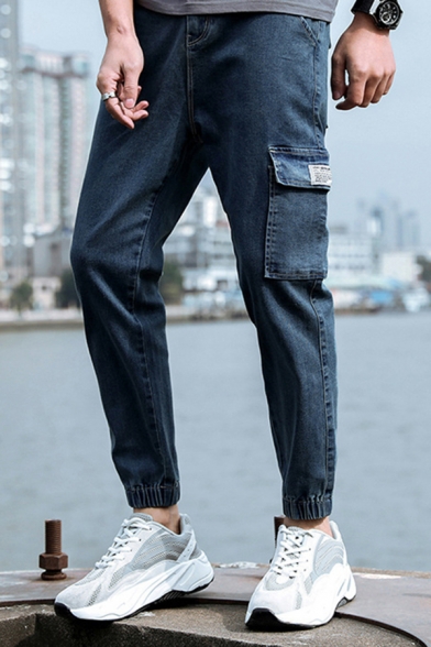 Men Stylish Jeans Plain Stretch Denim Two-Pocket Styling Zip Closure Slim Fit Jeans