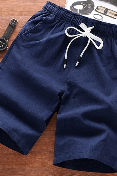Leisure Shorts Solid Color Drawstring Waist Front Pocket Knee Length Fitted Shorts for Men