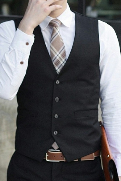Classic Black Vest Solid Color Button Closure V Neck Pockets Sleeveless Slim Fitted Vest for Men