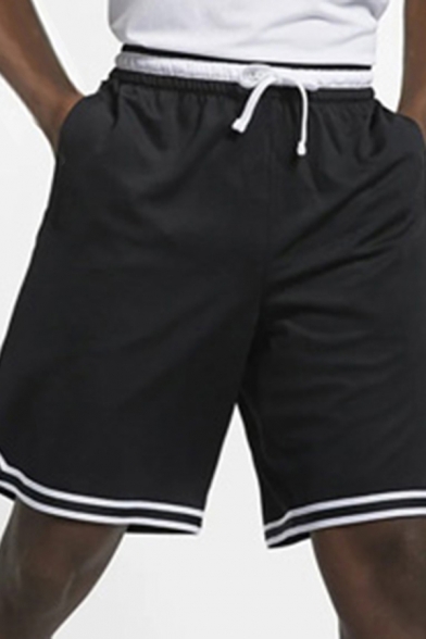 Sporty Men's Shorts Stripe Pattern Pocket Decorated Drawstrings Mid-Rise Relaxed Shorts