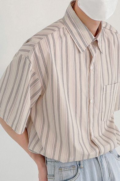 Men Leisure Shirt Striped Pattern Button Detailed Turn-down Collar Short Sleeves Loose Shirt