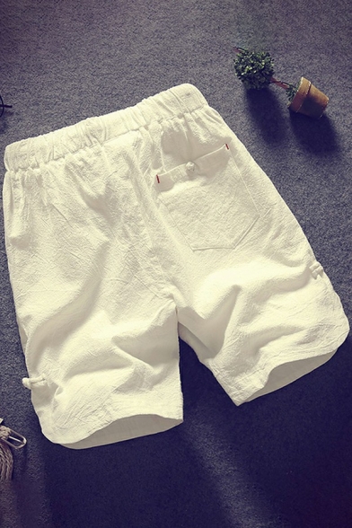 Simple Shorts Pure Color Mid-Rised Side Slits Front Pocket Detail Straight Fit Shorts for Men