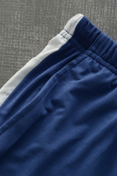 Basic Men Shorts Contrast Line Pattern Drawcord Waist Pocket Loose Fit Shorts