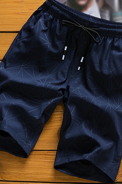 Men Stylish Shorts Geometric Patterned Drawcord Pocket Embellish Fitted Shorts