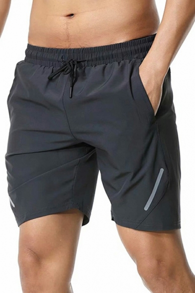 Modern Plain Color Drawstring Shorts Elastic Waist Front Pocket Relaxed Fitted Shorts for Men