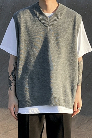 Urban Boy's Vest Solid Color Split Hem V-Neck Regular Fit Knitted Vest for Boys