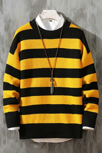 Trendy Sweater Round Neck Contrast Striped Hem Long Sleeves Regular Fit Sweater for Men