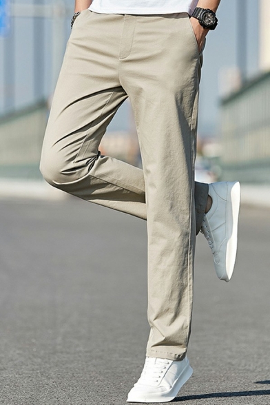 Men Fashionable Pants Plain Zip Placket Pocket Detail Elastic Waist Relaxed Fit Pants