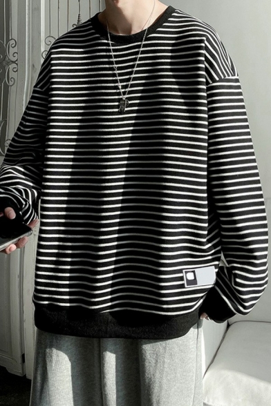 Leisure Mens Sweatshirt Stripe Pattern Round Neck Long-Sleeved Rib Cuffs Loose Fit Sweatshirt