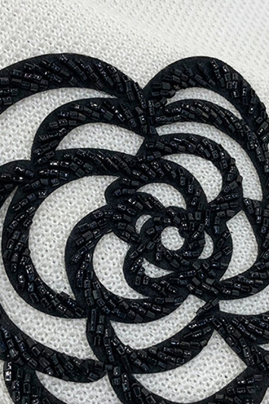Designer Ladies Knit Top Round Neck Contrast Trim Flower Detail Regular Fit Short-Sleeved Knit Top