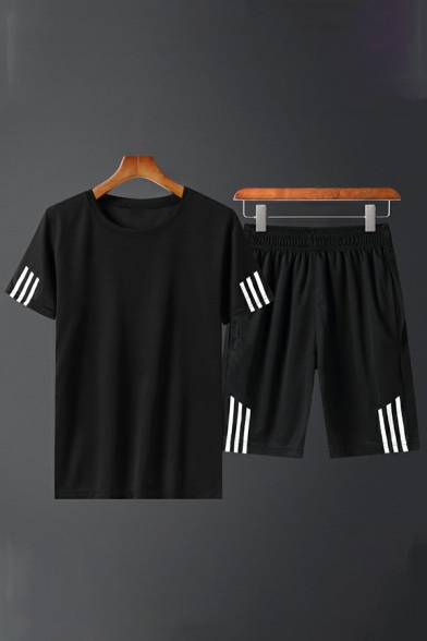 Casual Guys Co-ords Lines Pattern Round Neck Short Sleeve T-Shirt with Shorts Two Piece Set